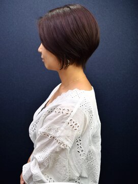 ヘアスタジオヘーフリヒ(HAIR STUDIO HoFLICH) 【大人の洗練されたボブ】