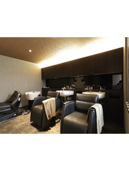 【和泉府中徒歩5分】経験豊富なスタイリストによる丁寧な技術をお手頃価格で体験♪