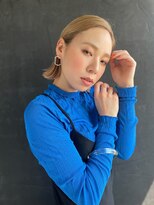 バルス(BLS)&nbsp;タイトさが可愛い ゴールドカチューシャアレンジ