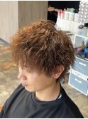 ツイストパーマ　メンズヘアツーブロックマッシュ