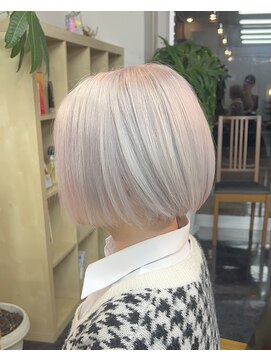 サラ HAIR&MAKE SALA 相模大塚店 ホワイトカラー