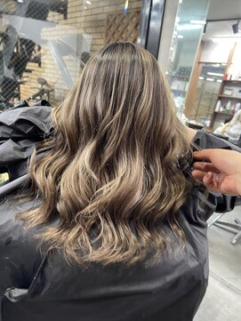 ラフ(LAFF) #バレイヤージュ#グレージュカラー#ボブウルフ#ココアベージュ