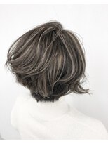 アオアクア バイ グルグル 小岩店(ao akua by GULGUL)&nbsp;黒髪 グレージュ×ミルクティーハイライトカラー　ショート 小岩