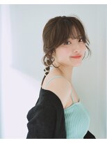 リコ 大通(lico) タイトポニーテールヘアアレンジセミロングヘア