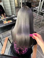 ウム(UMM)&nbsp;シルバーカラー / ハイトーンカラー