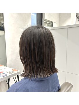 キートス(Kiitos) 【ミディアムボブ】トウマ