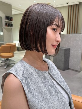 ビュートリアム 南青山(BEAUTRIUM) ミニボブ 黒髪ボブ ストレートボブ 表参道 青山 30代 40代