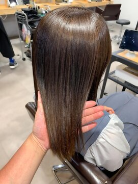 レオン(Re:ON) 縮毛矯正×ミディアムヘア