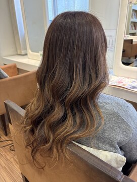 アーブ(hair and make urb) 30代ロングライトブラウン