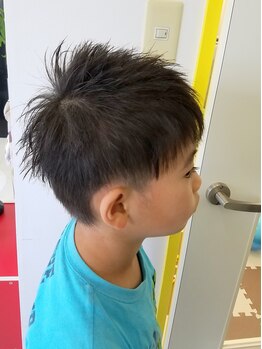 ヘアーストーリー リング(Hair story Ring)の写真/【キッズスペースあり】駐車場も広く通いやすい◎小さなお子様がいて中々ゆっくり出来ない方にもオススメ♪