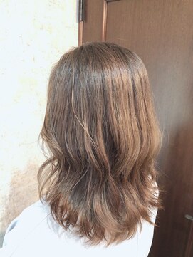 ピアニー(Peony) くびれミディアム