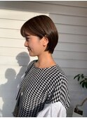ダークグレージュ耳かけショートボブショコラブラウン