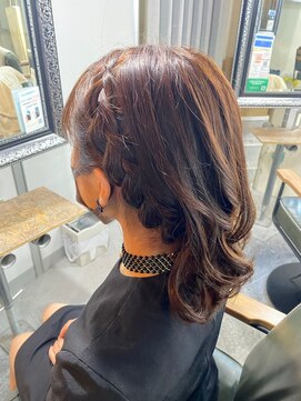 リエラ 新宿(RIERA) ヘアセット/ヘアメイク/巻きおろし/逆毛/卒業式[新宿/新宿駅]