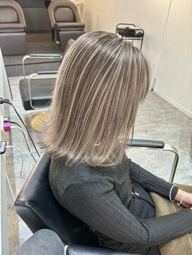 ブレンド 渋谷(BLend) ハイライトカラーマチルダボブインナーグレージュ前髪