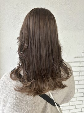 ベル バイ マグ 諏訪店(belle by Mag) 10代20代30代大人かわいい艶感裾カラーミルクティーベージュ