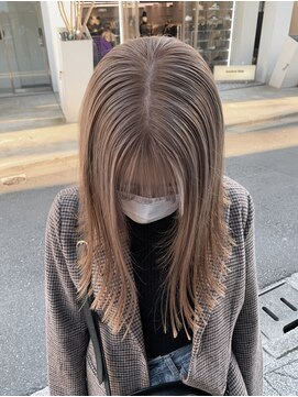 ロマリア(Lomalia) ダブルカラーでツヤのあるミルクティーベージュ シアーカラー