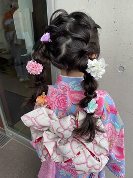 アチーブリス(achieve Liss) 七五三ヘアセットヘアアレンジ着付け前撮り編み込みツイン華やか