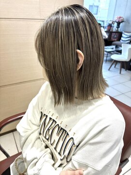 ソトエアンドマーブ 久喜店(SOTOE&marbb) 根本プリンが気にならないバレイヤージュ