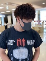 ツイストスパイラル波巻きシャドウパーマ無造作銀座メンズパーマ