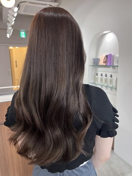 ボタン ハカタ(VOTAN hakata) 【前田七音】グレージュ/レイヤーカット/透明感カラー