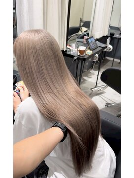 シエラ 堀江(CIERA.) ミルクティーグレージュアプリコットオレンジハイライトカラー