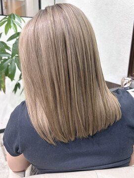 ベルヘアーデザイン 堺東(Belle hair Design) ハイトーンミルクティーベージュイルミナカラー20代30代40代堺東