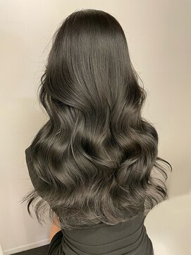 ノーム(NORME) 担当/東泊 ロングレイヤー×アッシュグレージュカラー/20代30代