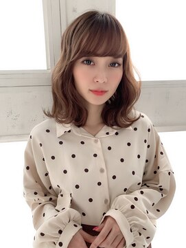 ソワリー 栄(THOiRY) 小顔カットが得意なスタイリストby坂元