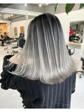 レブ 四条烏丸(Reb,) ホワイト系バレイヤージュ