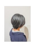 ショート　グラデーションボブ　くびれショート