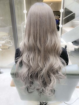 デイズ(days) 大人可愛い10代/20代/30代アッシュグレーカラー ロング