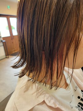 フォフォ(fofo.) 切りっぱなしボブ　インナーピンク
