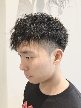 トイロ(toiro) スッキリ!短めツイストスパイラルパーマ♪