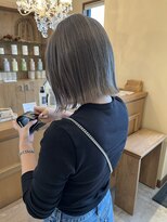 スニュウ(snuw)&nbsp;切りっぱなしボブ/シルバーカラー/ニュアンスカラー