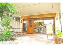 リリー(Lily)の雰囲気（中央林間駅近３分☆テラスが印象的な開放的なサロンです♪）