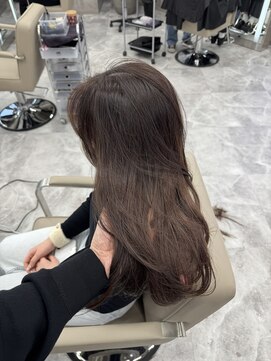 エヴァン(HEVIN) 7トーンブリーチなしカラーモカブラウンレイヤーカット