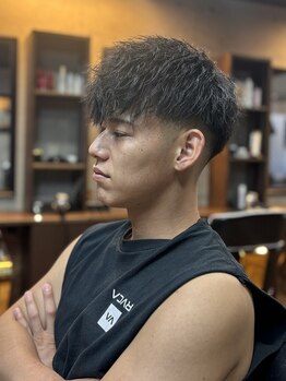 ザブラッズ 姫路(THE BLOODS)の写真/[姫路/飾磨]メンズパーマで周りと差がつくおしゃれスタイルに。ON/OFF楽しめる万能スタイルをご提案します!