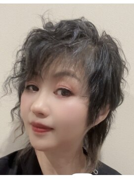 ハレルヤ(Hallelujah) アシンメトリーパーマスタイル