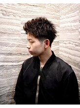 トリム 渋谷(trim.) 軽やかさと立体感/無造作ショートスタイル