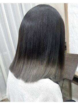 ラウラアンドロー(LAURA&RO) 【テールカラー シルバー】