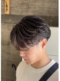 刈り上げツーブロックフェザーパーマメンズマッシュ