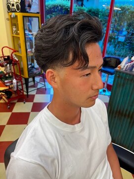 パーマ×テーパーフェード