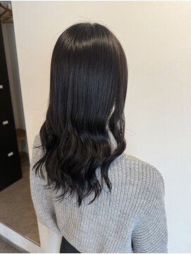 ソル(SOL by INFINI) ナチュラル暗髪カラー