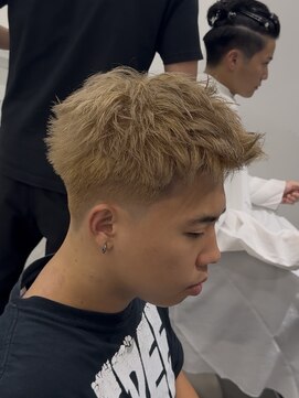 グルーマーズクレッジ 渋谷店(GROOMER/S CREDGE) ハイトーンウォーリアカット　スパイキーショート