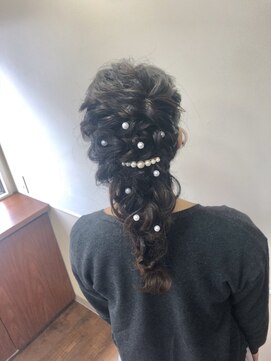 クレア(Crea) およばれヘアアレンジ　結婚式　編みおろしStyle