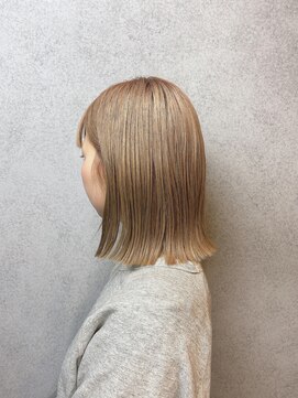 ヘアサロンM 新宿 重めなのに軽い！似合わせ切りっぱなしボブ☆