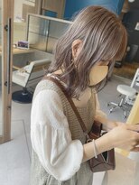 リノショアーズ 日本大通り店(RINOSHORES)&nbsp;ブリーチ＋ワンカラーミルクティーくびれ外ハネロブゆるウェーブ