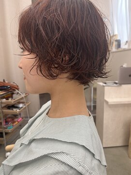 ハレル(Hareru) ウェイビーショート　暖色カラー