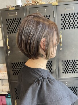 アチーブリス(achieve Liss) 立体感ハイライト大人可愛いショートボブシルキーベージュ