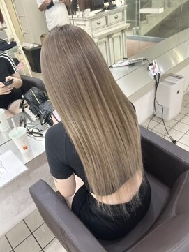 ルシア 京都四条河原町烏丸(LuciA) 【レミー100%/54cm】シールエクステ×カラー×ブリーチ